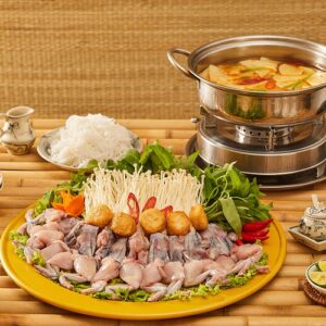 Lẩu Ếch đồng măng cay