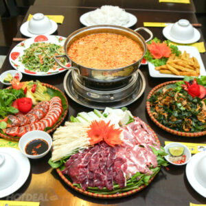 Lẩu cua đồng bắp bò, sườn sụn