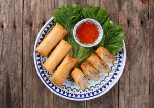 Nem hải sản Muộn Quán