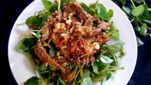 Nộm rau càng cua bắp bò