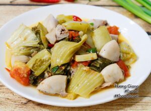 Tràng heo xào dưa chua